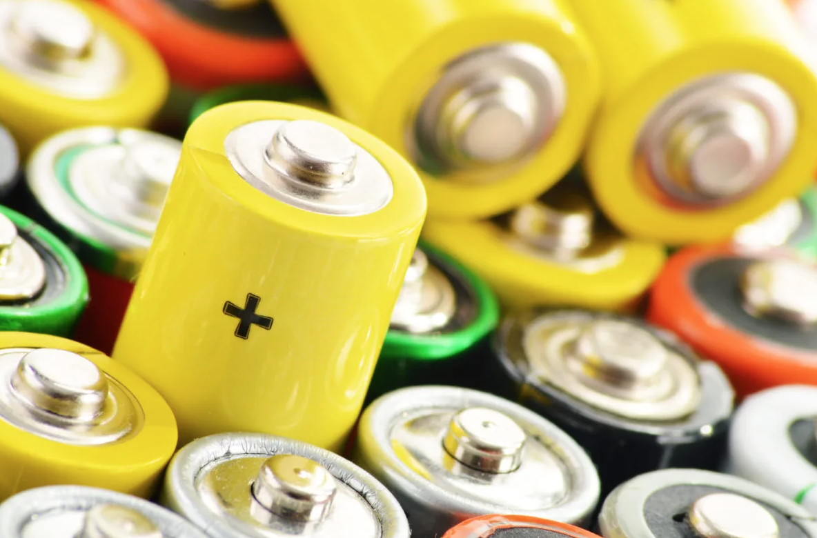 Lithium metal batteries, towards the market with dynamic electrolyte ...